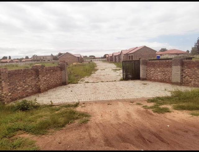 0 BEDROOM TOWNHOUSE FOR SALE IN RIVERSDALE